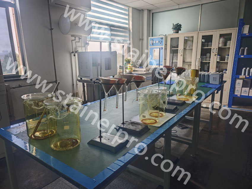 Clean production zone for manufacturing various staining reagents